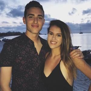 Meet your Posher, Alex